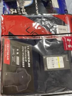 ・アンダーアーマ　半袖　ネイビー・ZETT 半袖　ネイビー　・ミズノ　長袖　白 アンダーアーマ 半袖 ネイビー・ZETT 半袖 ネイビー ・ミズノ 長袖 白