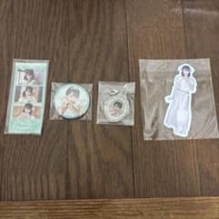 板倉可奈　アクリルキーホルダー　缶バッジ　3カット　シールのサムネイル
