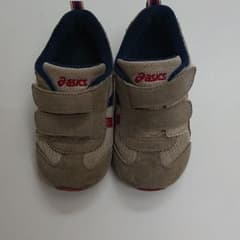 asics キッズシューズのサムネイル