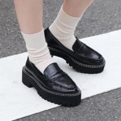 厚底ローファーのサムネイル