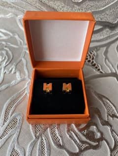 HERMES カージュ ド アッシュ Hキューブ ピアスのサムネイル