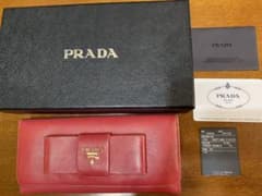 PRADA 長財布のサムネイル