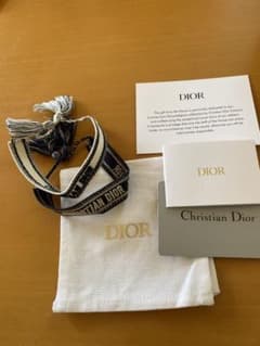 Dior J