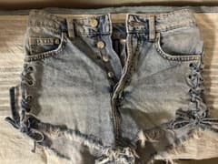 H&M デニムショートパンツのサムネイル