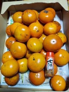 田舎のおばあちゃんの甘柿のサムネイル