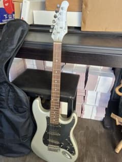 Mavis エレキギター シルバー Mavis エレキギター シルバー - メルカリ