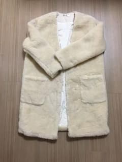 【むー。様専用】ボア コート オフホワイト 新品 未使用 Mサイズのサムネイル