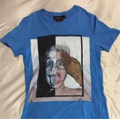 レスベンジャミン Tシャツのサムネイル