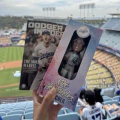 キケ ヘルナンデス ボブルヘッド 来場者限定 ドジャース 冊子付 - メルカリ