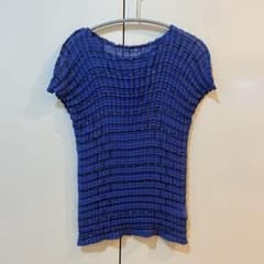 me ISSEY MIYAKE ミー プリーツトップス チェック柄 ブルー me ISSEY MIYAKE ミー プリーツトップス チェック柄 ブルー | Mercari