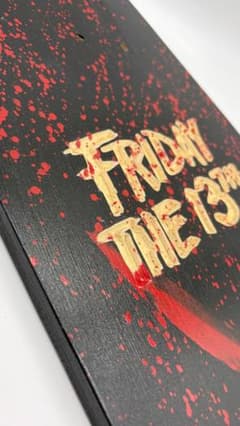 13日の金曜日　木彫り スケートボード デッキ 13日の金曜日 木彫り スケートボード デッキ - メルカリ