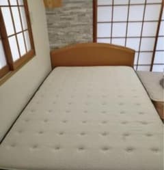 美品♪ セミダブルベッド マットレス付き♪のサムネイル