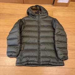 クリーニング済！パタゴニア ダウンジャケットキッズL12カーキPatagonia