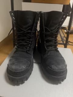 BALENCIAGA strike bootsのサムネイル