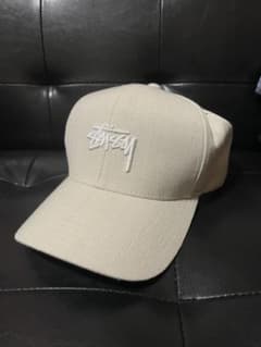 k*4様 Stussy ベージュキャップのサムネイル
