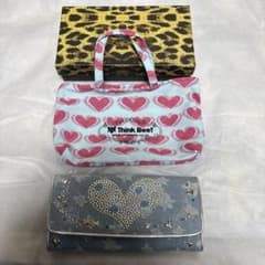 Think Bee! ハート柄ビジュ 長財布のサムネイル