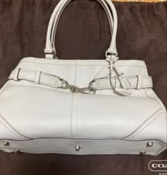 新品未使用 COACH 白のトートバックJ050-8A71 定価6万？！ - メルカリ