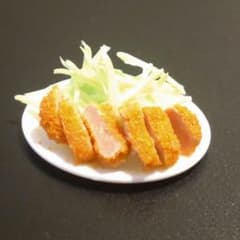 ミニチュアフード トンカツ 1/8〜1/12スケール ハンドメイドのサムネイル