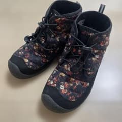 KEEN 花柄ブーツのサムネイル