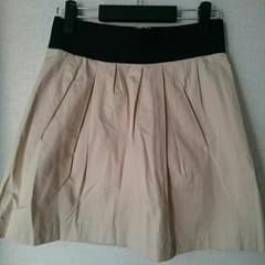 美品 ZARAスカートのサムネイル