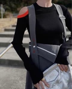 OMMO CIRCLE CUT KT TOPのサムネイル