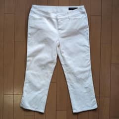 ホワイト サブリナパンツのサムネイル