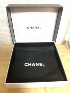 CHANEL アクセサリー箱のサムネイル