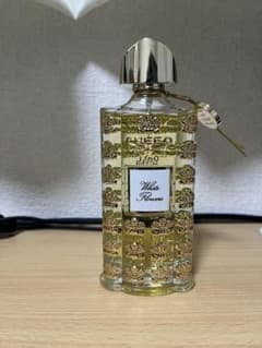Creed White Flowers 香水のサムネイル