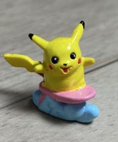 希少 なみのりピカチュウ ミニフィギュア