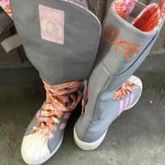 adidas スニーカーブーツのサムネイル