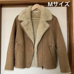 UNIQLO ムートンコート ベージュ フロントジッパーのサムネイル
