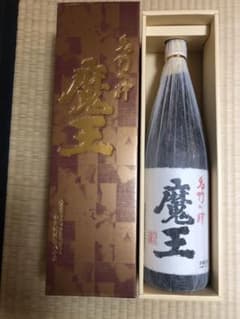 魔王　焼酎 レアな化粧箱（1800ml）3.21入手 魔王 焼酎 レアな化粧箱（1800ml）3.21入手 - メルカリ