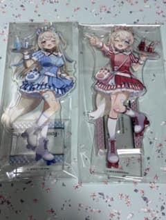 ホロライブ フワモコ アクリルスタンド 2種セットのサムネイル