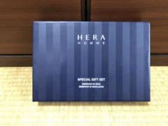 新品未使用品　HERA　コスメセットのサムネイル