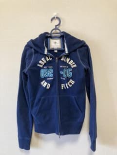 Abercrombie ネイビー パーカー Mサイズのサムネイル