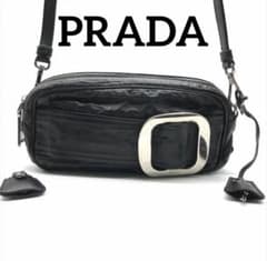 モコ様PRADA プラダ/レザーミニショルダーバッグ/三角ロゴ モコ様PRADA プラダ/レザーミニショルダーバッグ/三角ロゴ - メルカリ