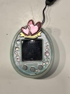 たまごっちピース グリーン 激レアたまデコピアス　ラブメロ　ver.のサムネイル