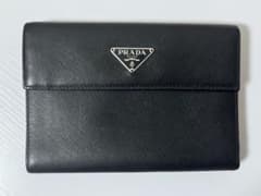 PRADA ブラック 三つ折り財布のサムネイル