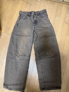★美品★GU ジーユー バレルレッグジーンズ ブラウン Mのサムネイル