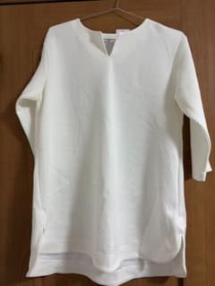 新品　タグ付き カットソー ホワイト Mのサムネイル