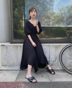 LEANN MOMENT ワンピースのサムネイル
