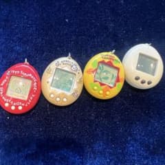 1点稼動 たまごっち 4点まとめ売り 初代 赤 森っち ひまわり ジャンク含む 1点稼動 たまごっち 4点まとめ売り 初代 赤 森っち ひまわり ジャンク