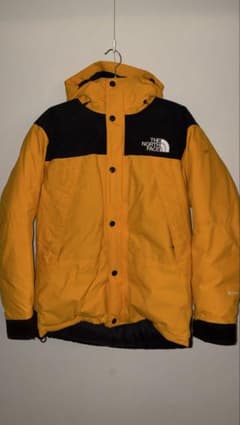 THE NORTH FACE マウンテンダウンジャケット イエローのサムネイル