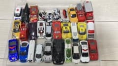 ミニカーまとめ売り26台　トミカ　カーズ　車のサムネイル