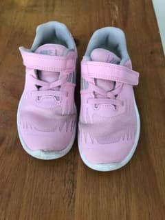 ナイキ　子供用シューズのサムネイル