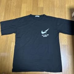 ブラック Tシャツ ロゴ入りのサムネイル