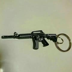期間限定値引きSupreme M16 キーホルダー bottle openerのサムネイル