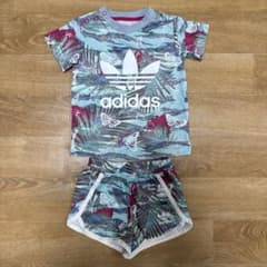 adidas 花柄蝶柄 Tシャツ・ショーツセット　75-85CMのサムネイル