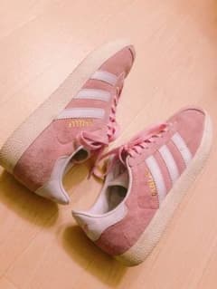 adidas ♥ スニーカーのサムネイル