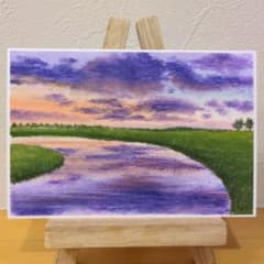 原画：ハガキサイズ】 水面に夕焼け空 オイルパステル画 - メルカリ